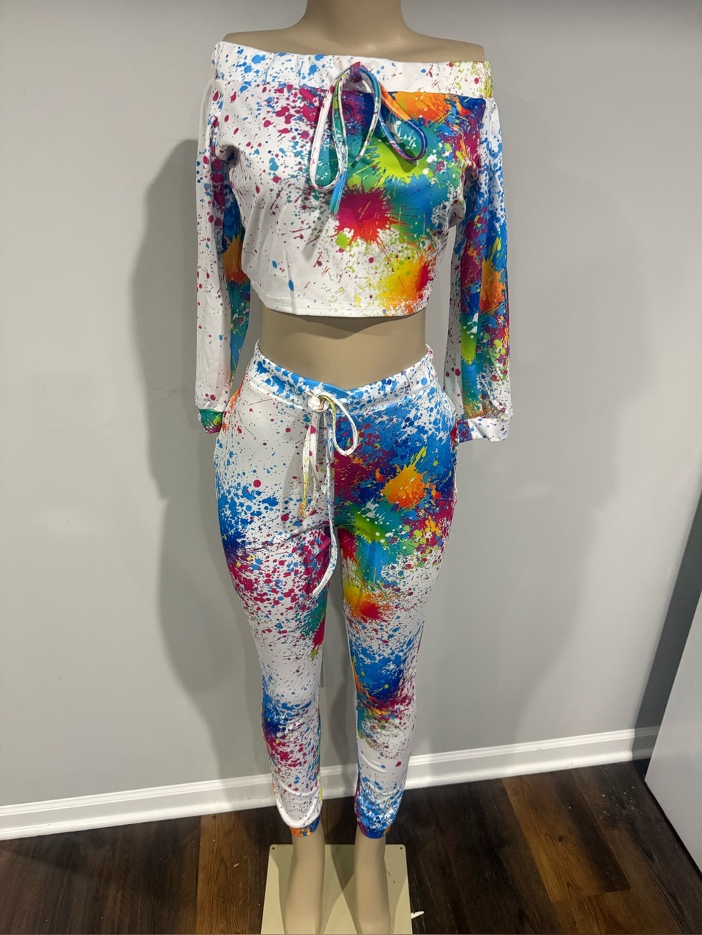 Track suit size small women’s new crop top and high waisted joggers